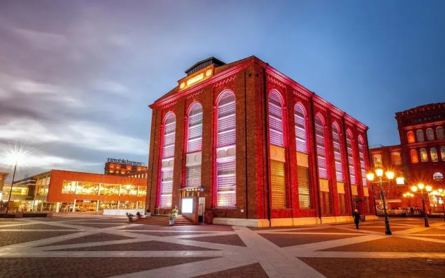 Lumina studios near the railway station