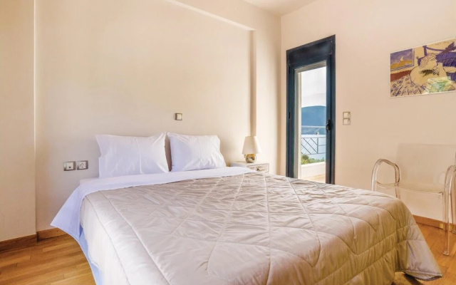 Awesome Home in Skroponeria Politeia With 8 Bedrooms and Wifi
