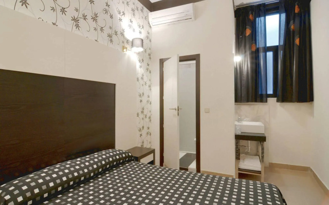 Alhambra Suites