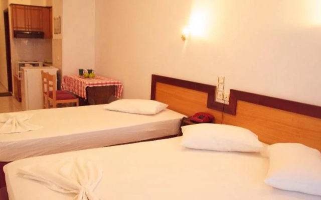 Karaoulanis Beach Aparthotel