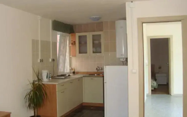 Efos Bungalows