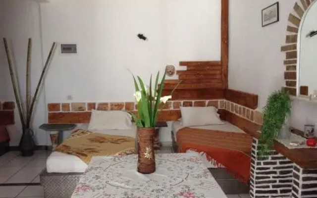 Aposperitis Rooms & Apartments