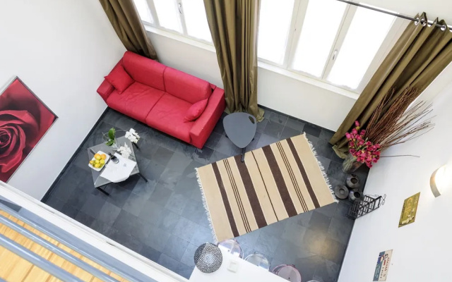 Isola Apartments