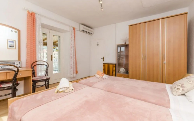 Apartment Snjezana