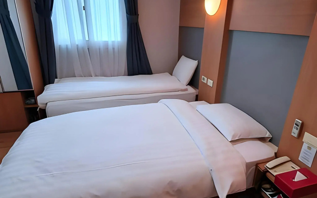 Appletree Hotel