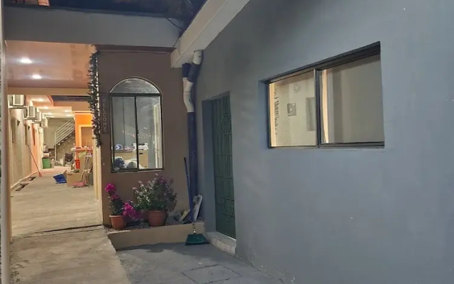 Milo's Hostel and Residences