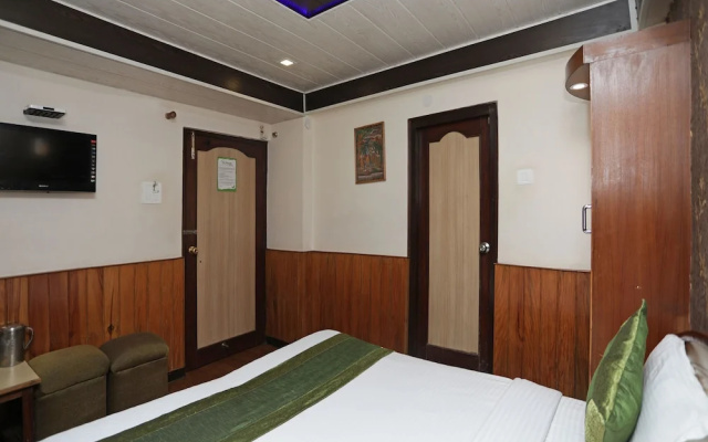 OYO 12721 Vansh Regency