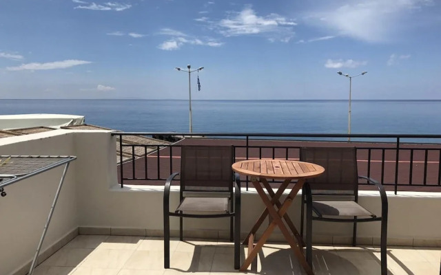 Paralia Rooms