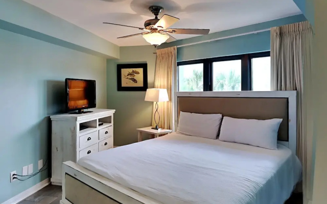 Harbour Place #202 by Southern Vacation Rentals