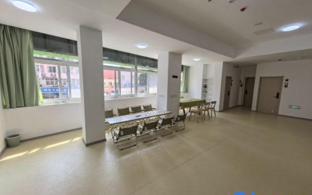 Monkey Light Youth Hostel (Taidong Pedestrian Street Branch)