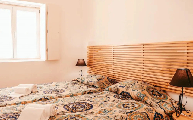 Flat by Sao Jorge Castle