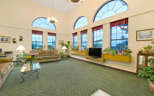 Ramada Decatur TX
