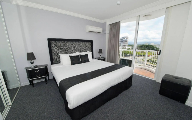 Broadbeach Holiday Apartments, Store 19