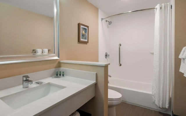 Best Western Hampshire Inn