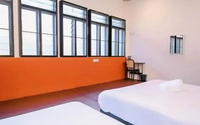 Swing & Pillows @ 75 Chulia St, Georgetown Penang