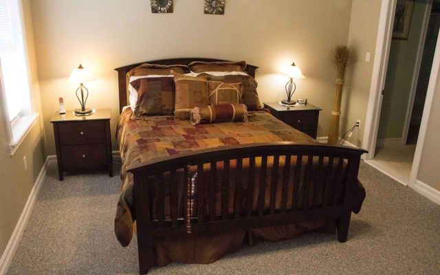 Snowflake Manor Bed & Breakfast