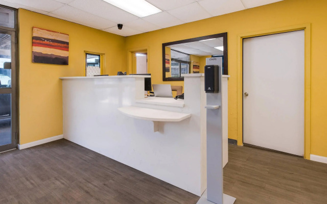 Econo Lodge Gretna - New Orleans