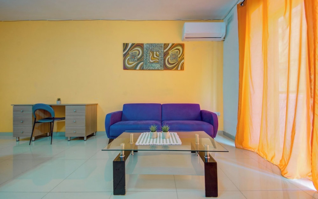 Tranquil Cityscape 3 Bedroom Apartments