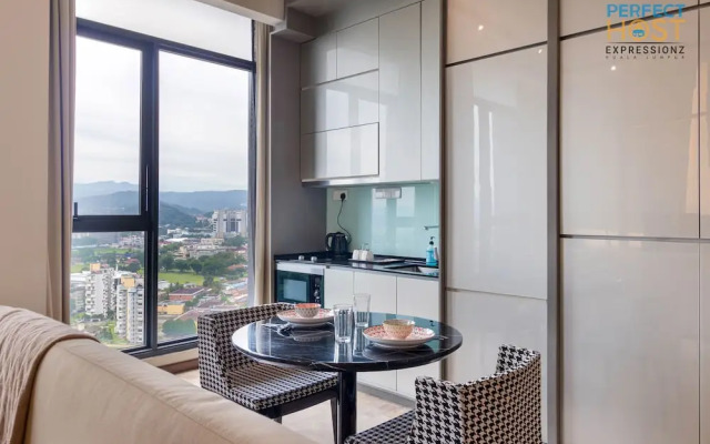 Expressionz Professional Suites by Perfect Host