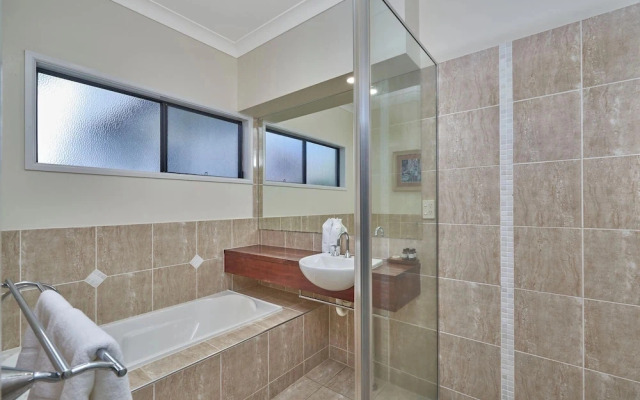Beachcomber Holiday House