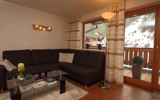 Boutique Apartment With Mountain View