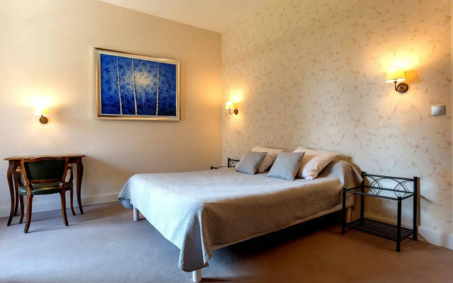Domaine des Cèdres : Logis Hôtel, Résidence, Gîtes et Insolites
