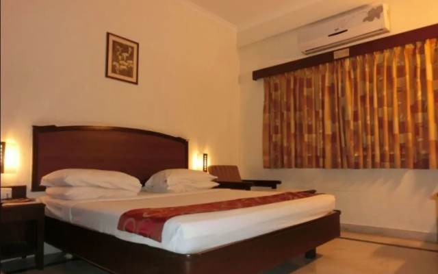 Hotel Thulashi Park
