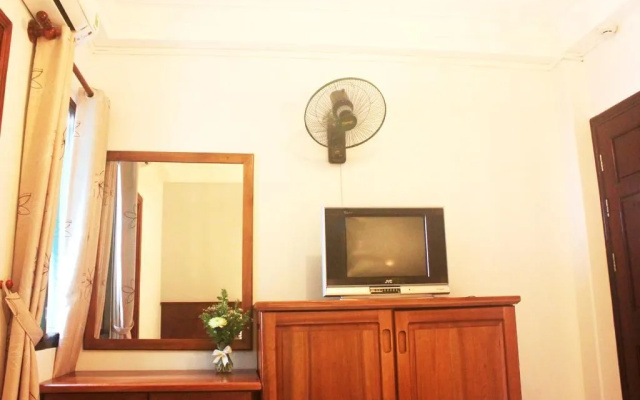 Giang Son Hotel