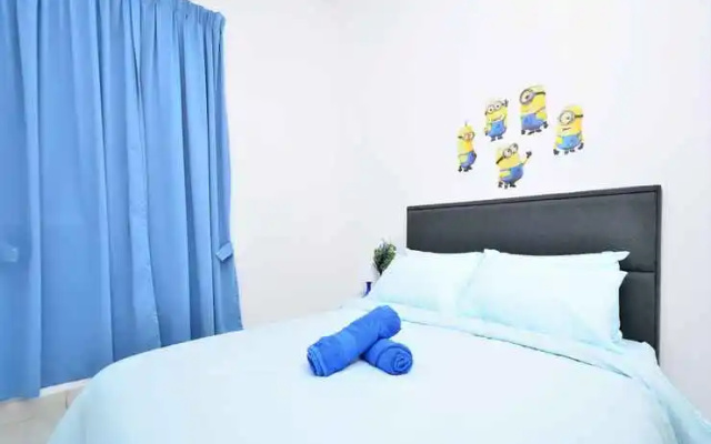 Minions Homestay_Near KLIA_WIFI + TV Box
