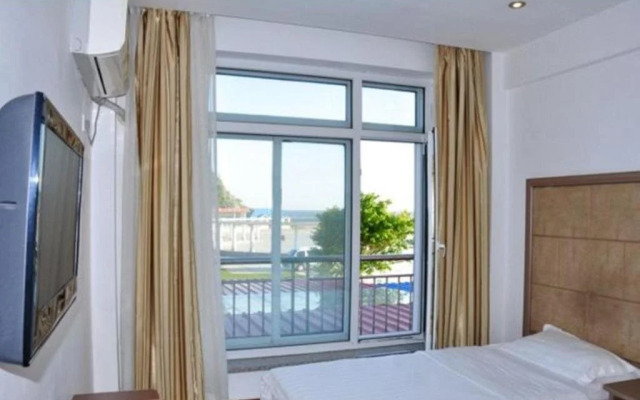 Zhonghua Holiday Inn