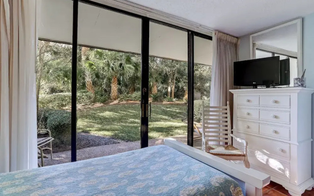 Pet Friendly 2 Bedroom Villa w/ Pool - Captain's Court