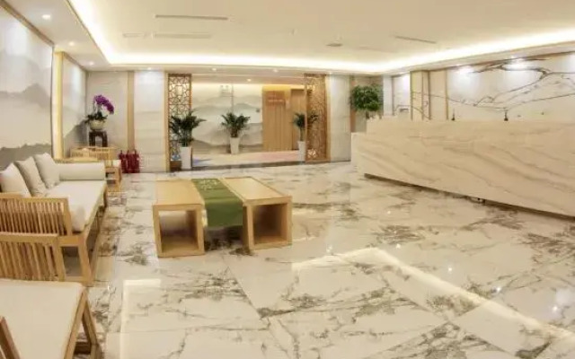 Yunshang Qingju Hotel (Xi'an Bell Tower City Wall Yongningmen Subway Station Branch)
