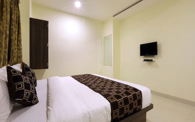 OYO 10507 Hotel Platinum