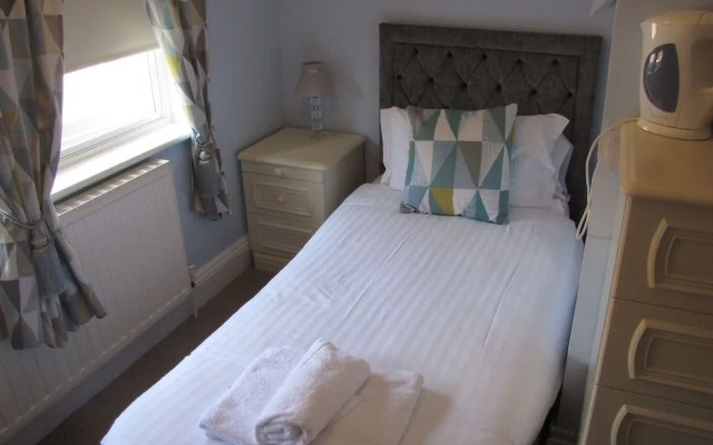Ashmira Guest House