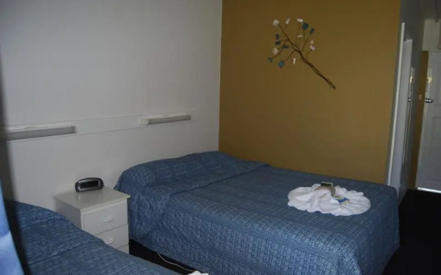 Holbrook Settlers Motel