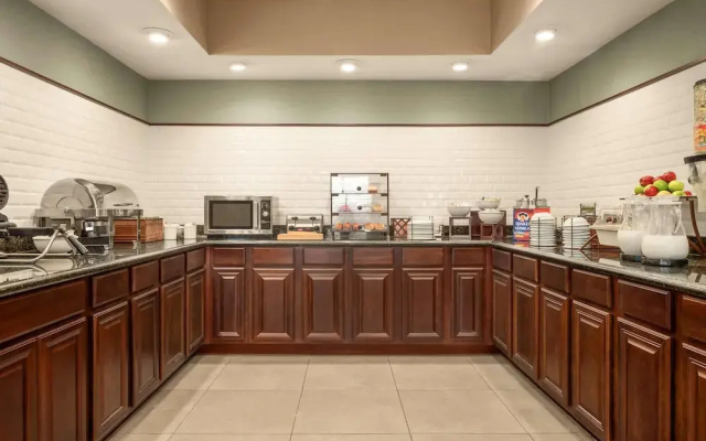 Country Inn & Suites By Carlson, Lima, OH