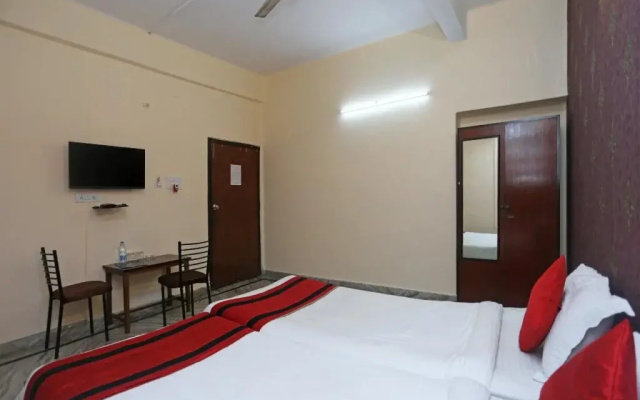 Hotel East West