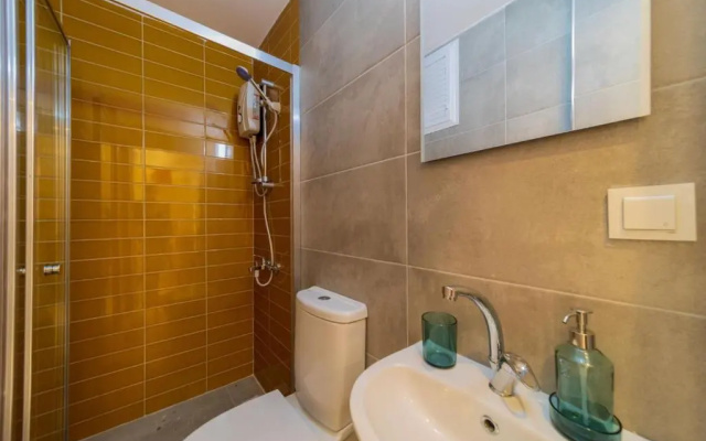 Vibrant and Central Apartment in Muratpasa