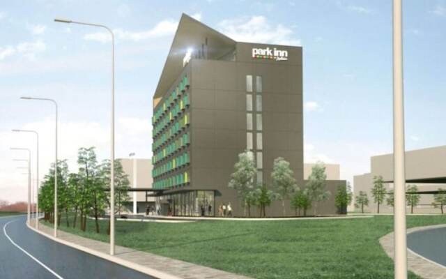 Park Inn by Radisson Vilnius Airport Hotel & Business Centre Вильнюс вид на фасад