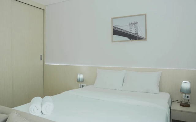Comfortable Studio Room at Capitol Suites Apartment