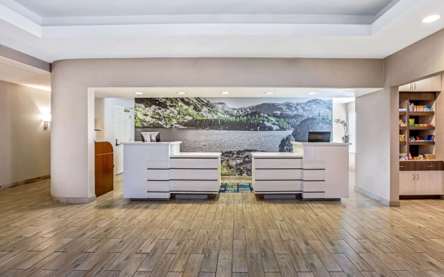La Quinta Inn & Suites by Wyndham Manteca - Ripon
