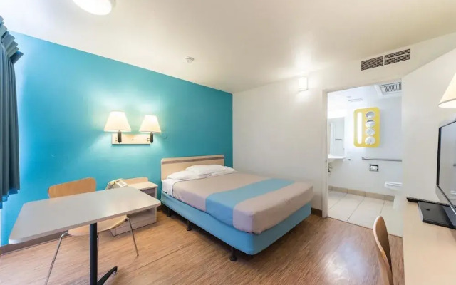 Motel 6 Deming