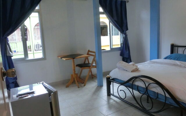Отель Europa Pattayabeachguesthouse Blueheaven комната для гостей