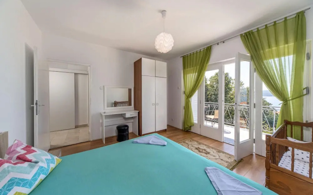 Awesome Home in Dramalj With Wifi and 3 Bedrooms