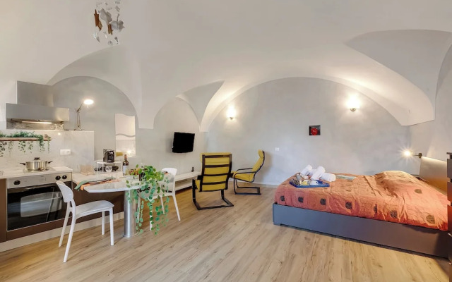 Lory-cosy Gardone Old Town&vittoriale