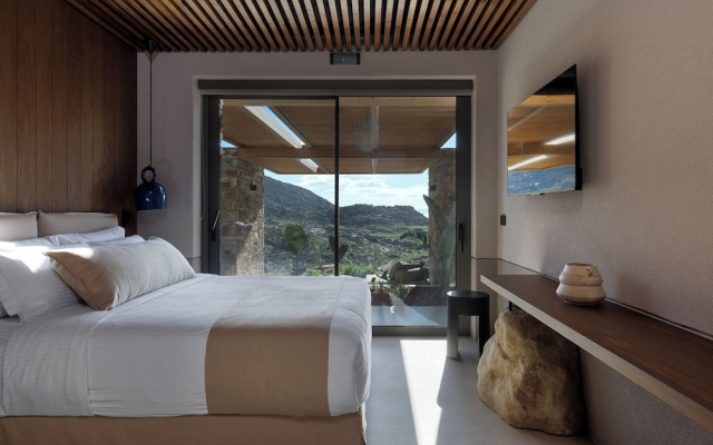 Crimson View Villa by Hide Out