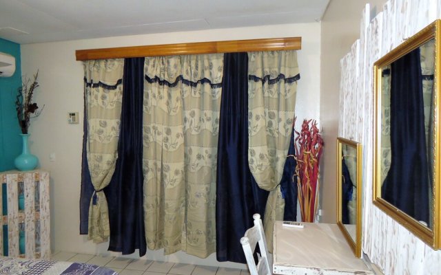 Apartment Rustic Curaçao in Willemstad, Curacao from 198$, photos, reviews - zenhotels.com hotel front