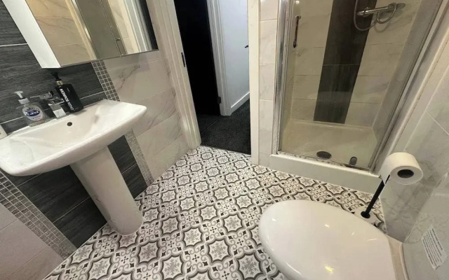 Cardiff Cathedral Apartment