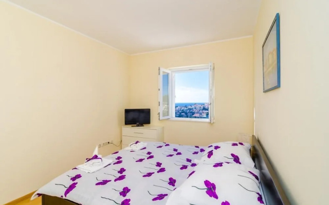 Niko's Sea View Apartment