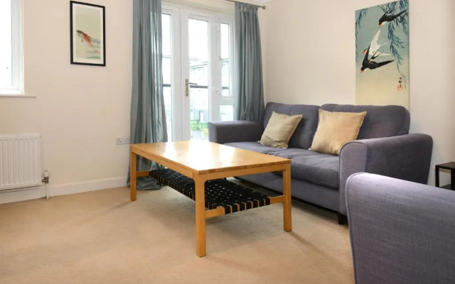 City centre 4 bedroom town house with parking A